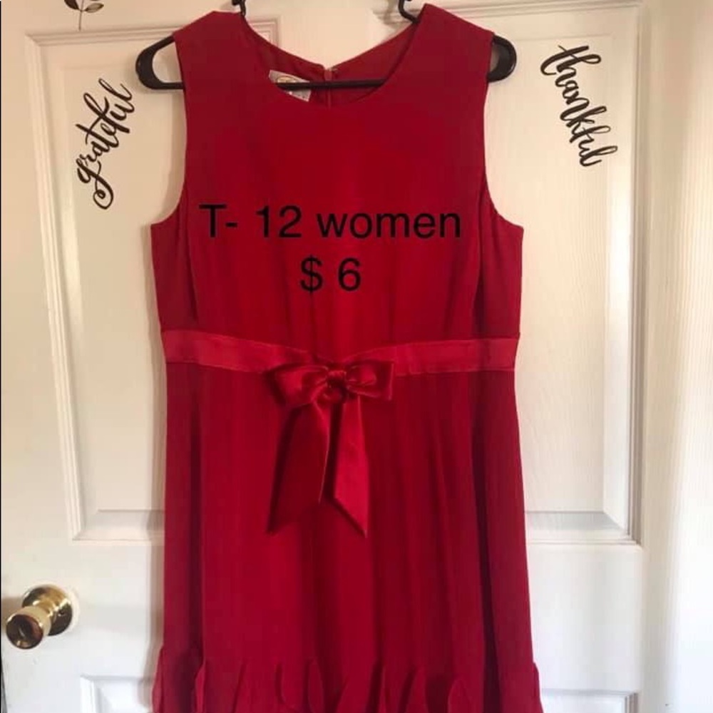 Beautiful dress!!! T-12